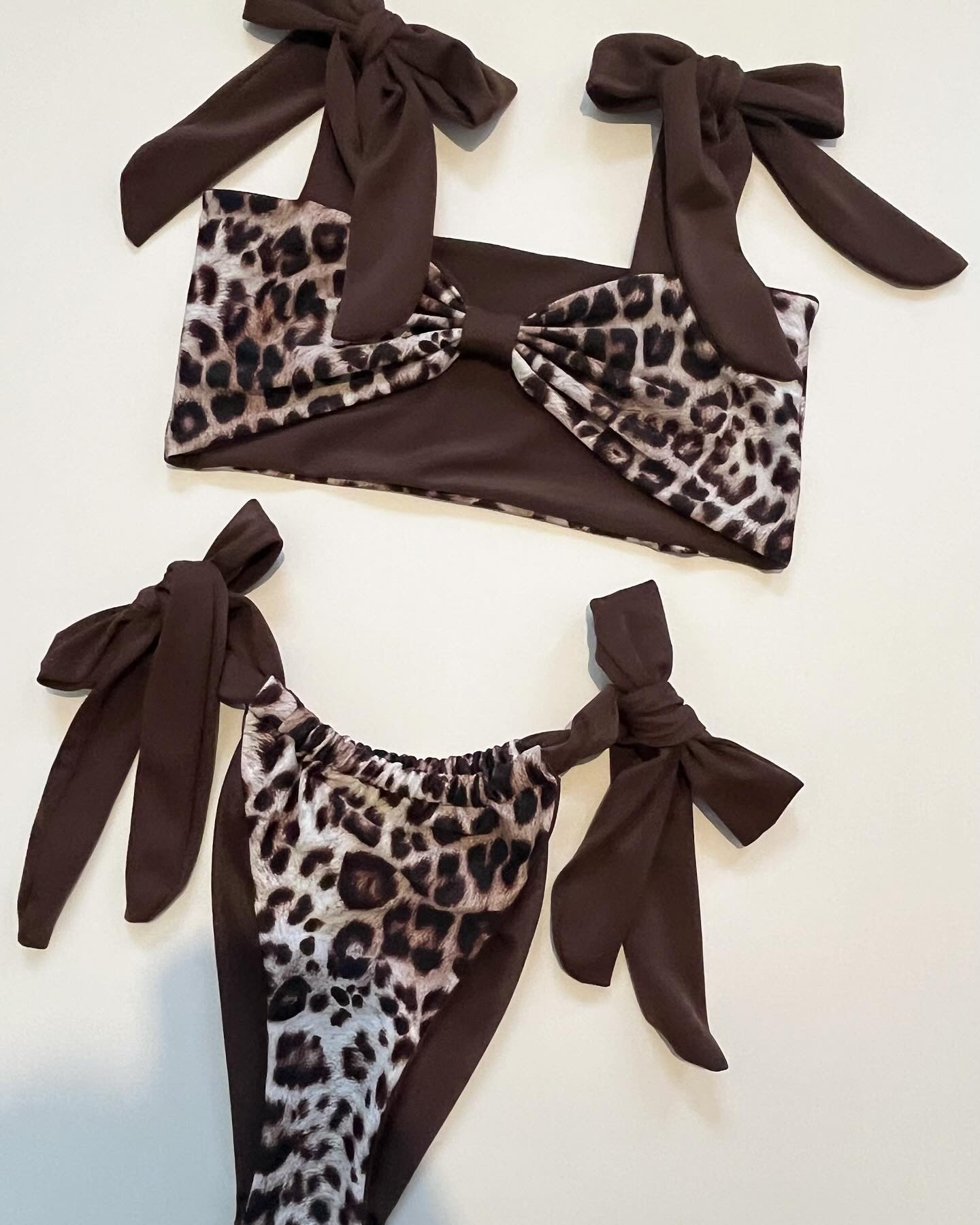 LEOPARD CONTRAST BANDEAU SET